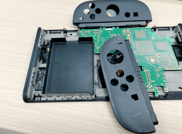 GenjiTalkGames - Nintendo Switch 2 Leak Reveals Prototype Components and Potential Performance. Leaked images show an 8-inch LCD, larger form factor, and new Joy-Con design. Speculations about the processor, memory, and battery life continue. #NintendoSwitch2 #GamingNews #Switch2Leaks